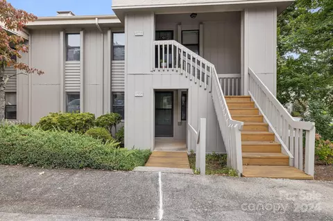505 Abbey Cir, Asheville, NC 28805