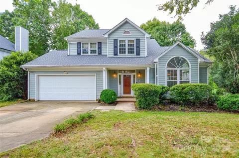 7425 Reedy Creek Rd, Charlotte, NC 28215