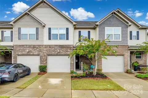 352 Kennebel Pl, Fort Mill, SC 29715