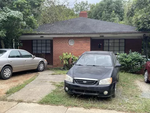 2219 Rozzelles Ferry Rd, Charlotte, NC 28208