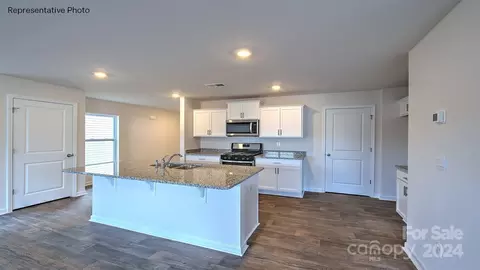 822 Two Brothers Ln, York, SC 29745