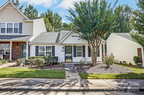 7349 Sun Dance Dr, Fort Mill, SC 29707