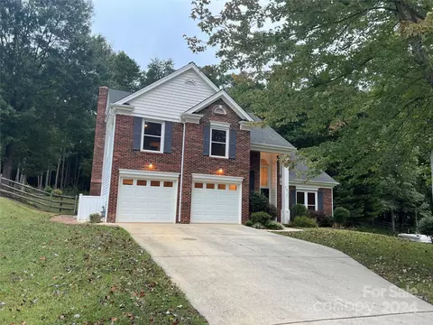 237 Charter Oak Ct, Mooresville, NC 28115