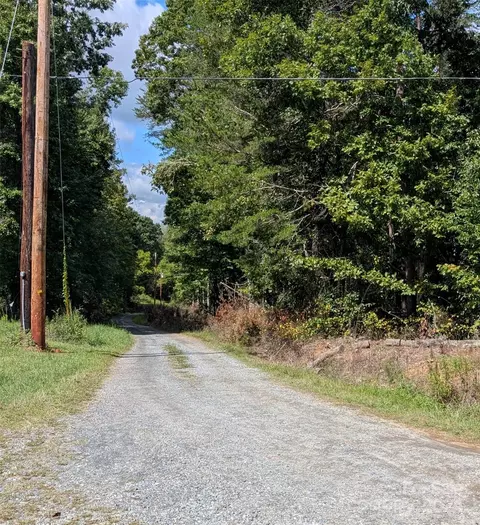 5634 Bee Tree Ave, Morganton, NC 28655