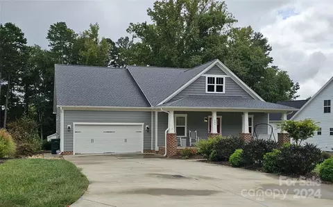 364 Meadowfield Run, Clemmons, NC 27012