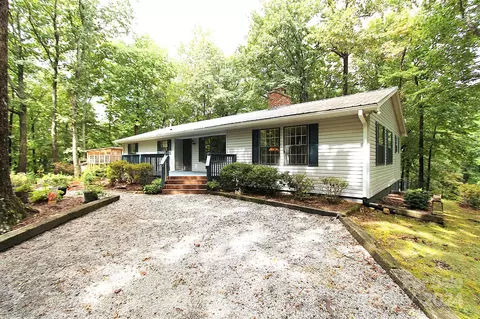 142 Little Falls Dr, Tryon, NC 28782