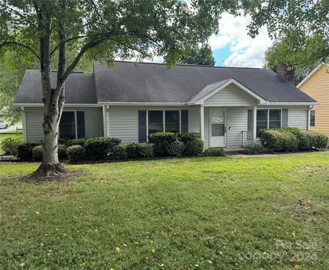 9058 Milton Morris Dr, Charlotte, NC 28227