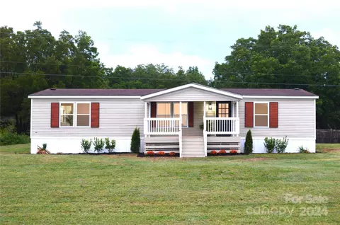 1525 Long Branch Rd, Grover, NC 28073