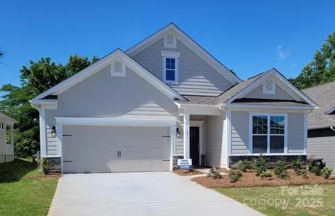 131 Sari St, Troutman, NC 28166