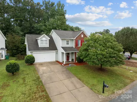 7032 Lowen Rd, Charlotte, NC 28269