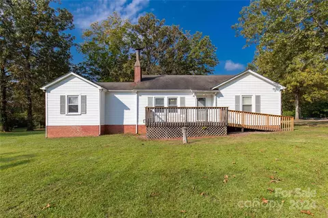 813 Potter Rd, Lancaster, SC 29720