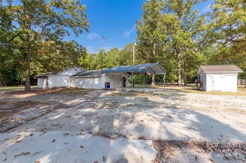 Exterior - 813 Potter Rd, Lancaster, SC 29720 photo 8 of 8