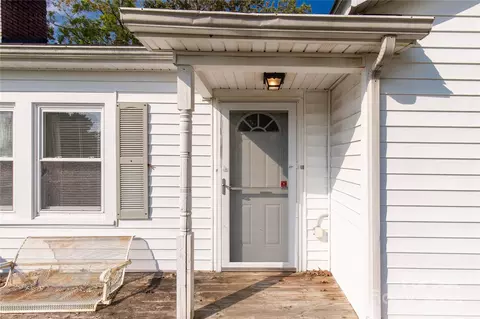 Exterior - 813 Potter Rd, Lancaster, SC 29720 photo 2 of 8