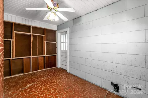 Exterior - 813 Potter Rd, Lancaster, SC 29720 photo 5 of 8
