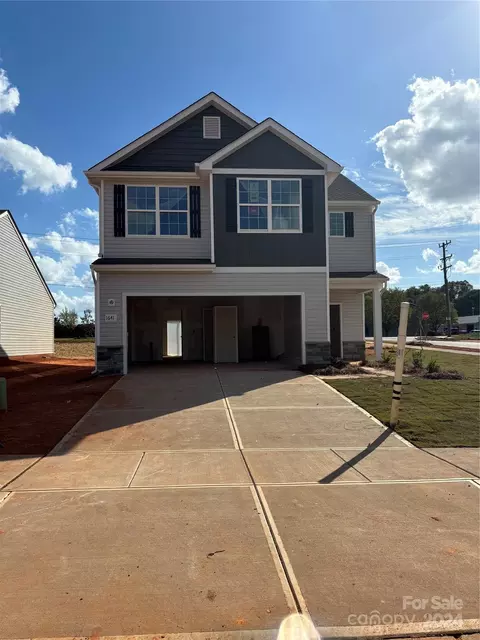 1461 Nia Rd, Charlotte, NC 28215