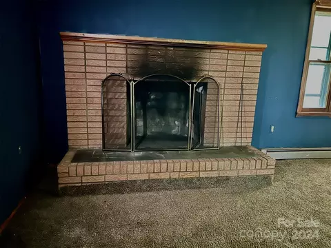 Living - 274 Ledbetter Rd, Spindale, NC 28160 photo 4 of 6