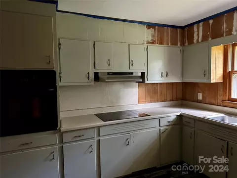 Kitchen - 274 Ledbetter Rd, Spindale, NC 28160 photo 1 of 2