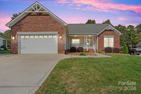 126 Ole Farm Pl, Kings Mountain, NC 28086