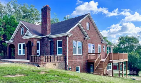 230 Summit Ave, Albemarle, NC 28001