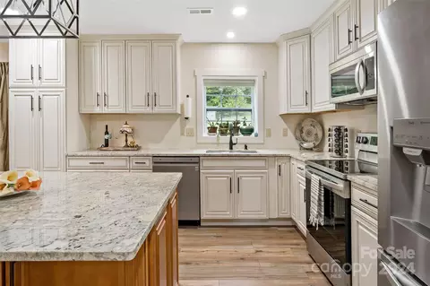 363 Wilkerson Way, Marion, NC 28752 photo 10