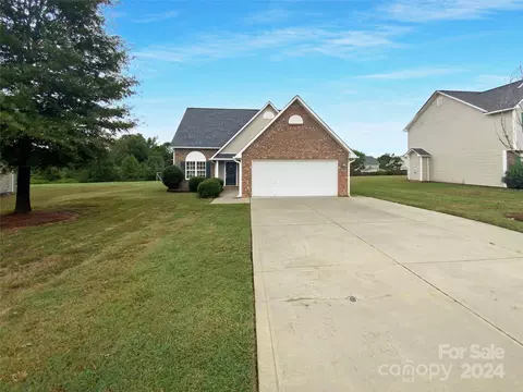 3118 Blueberry Dr, Monroe, NC 28110