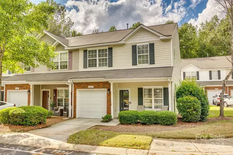 1123 Geyser Ct, Fort Mill, SC 29715