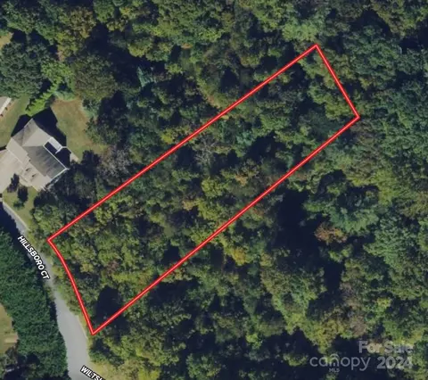 1105 Hillsboro Ct, Lenoir, NC 28645