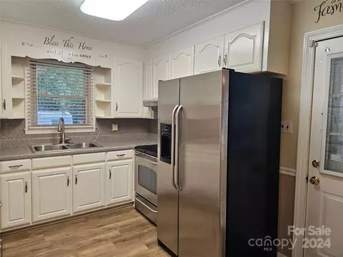 Kitchen - 1784 Deaton Dr, Lancaster, SC 29720 photo 1 of 3