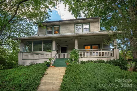 132 Forest Hill Dr, Asheville, NC 28803