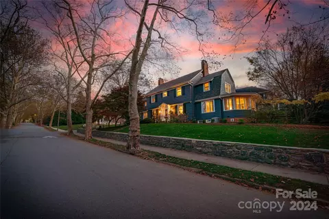 82 Evelyn Pl, Asheville, NC 28801