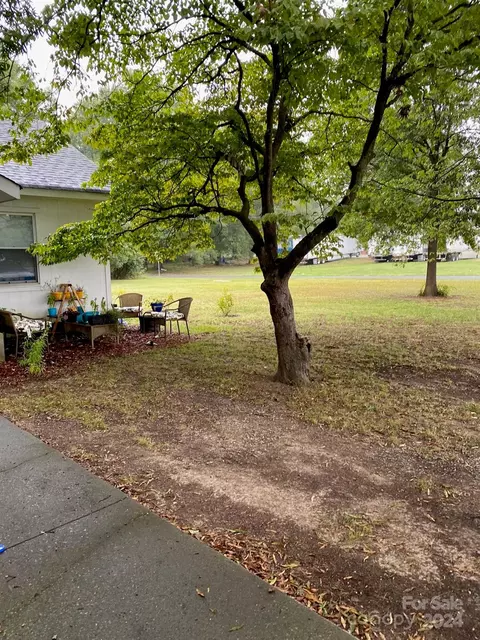 1002 Catawba Ave, Monroe, NC 28112 photo 2
