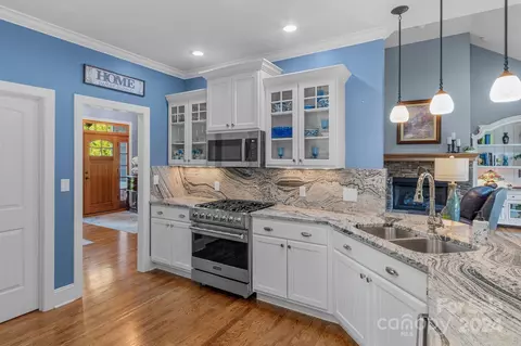 27 Meadowood Ct, Tryon, NC 28782 photo 18