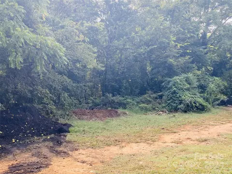 123 S Lackey St, Statesville, NC 28677