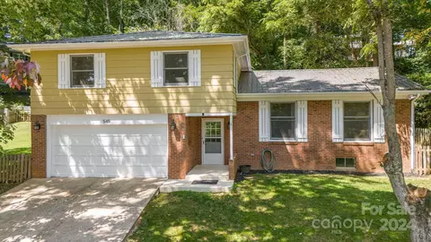 545 Blink Bonny Dr, Waynesville, NC 28786