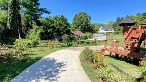 25 Harmony Ln, Asheville, NC 28803