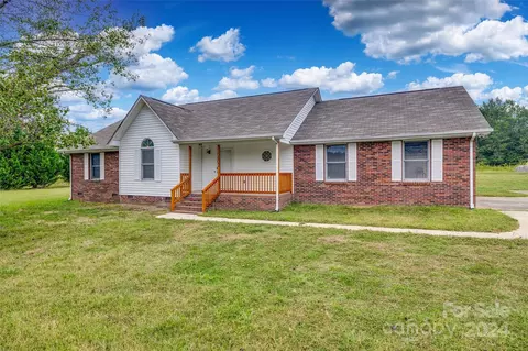 15402 Lucia Riverbend Hwy, Stanley, NC 28164