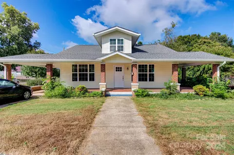 103 12th Nw St NW, Hickory, NC 28601