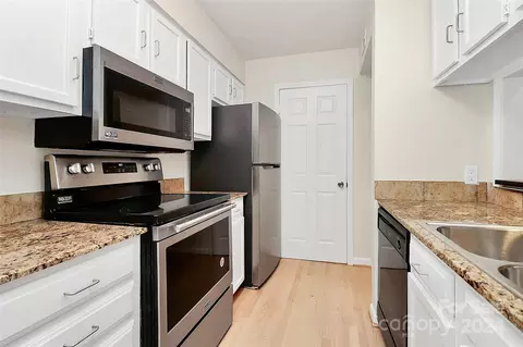 415 W 8th F St #F, Charlotte, NC 28202