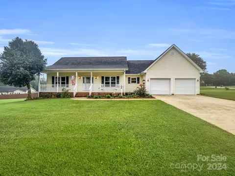 100 Tall Pine Dr, Shelby, NC 28152