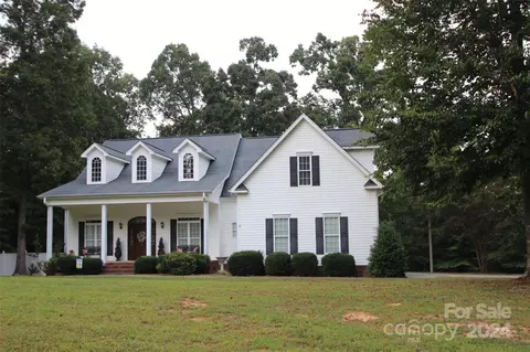 509 Flying Eagle Dr, Clover, SC 29710 photo 2