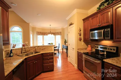 509 Flying Eagle Dr, Clover, SC 29710 photo 9