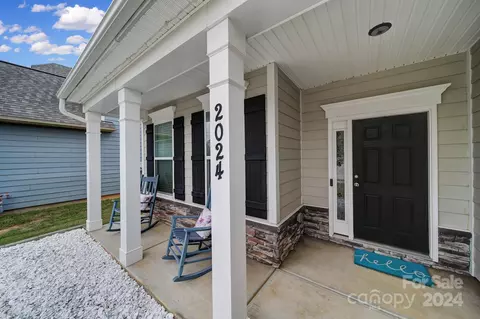 2024 Pinyon Ln, Lancaster, SC 29720 photo 2