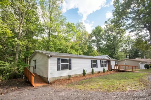 135 Westwood 8 Dr #8, Franklin, NC 28734