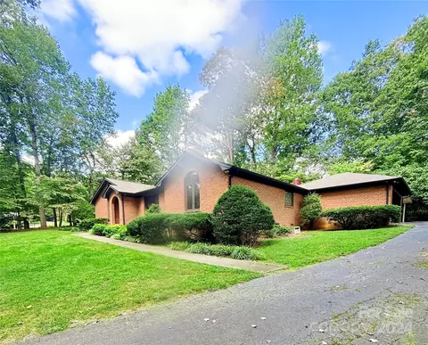 1532 Court Cir, Newton, NC 28658
