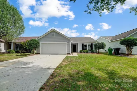 4340 Bubbling Brook Ct, Charlotte, NC 28278