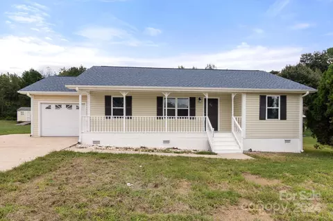 111 Hampton Glen Dr, Statesville, NC 28625