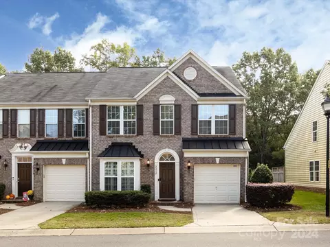 2317 Whitford Ln, Charlotte, NC 28210