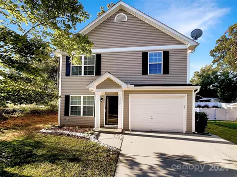 5417 Keener Ridge Rd, Charlotte, NC 28216