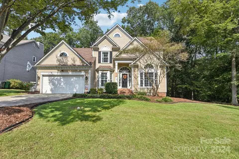 4107 Beauvista Dr, Charlotte, NC 28269