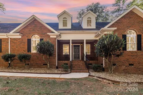 6019 Polk Mountain Dr, Marshville, NC 28103